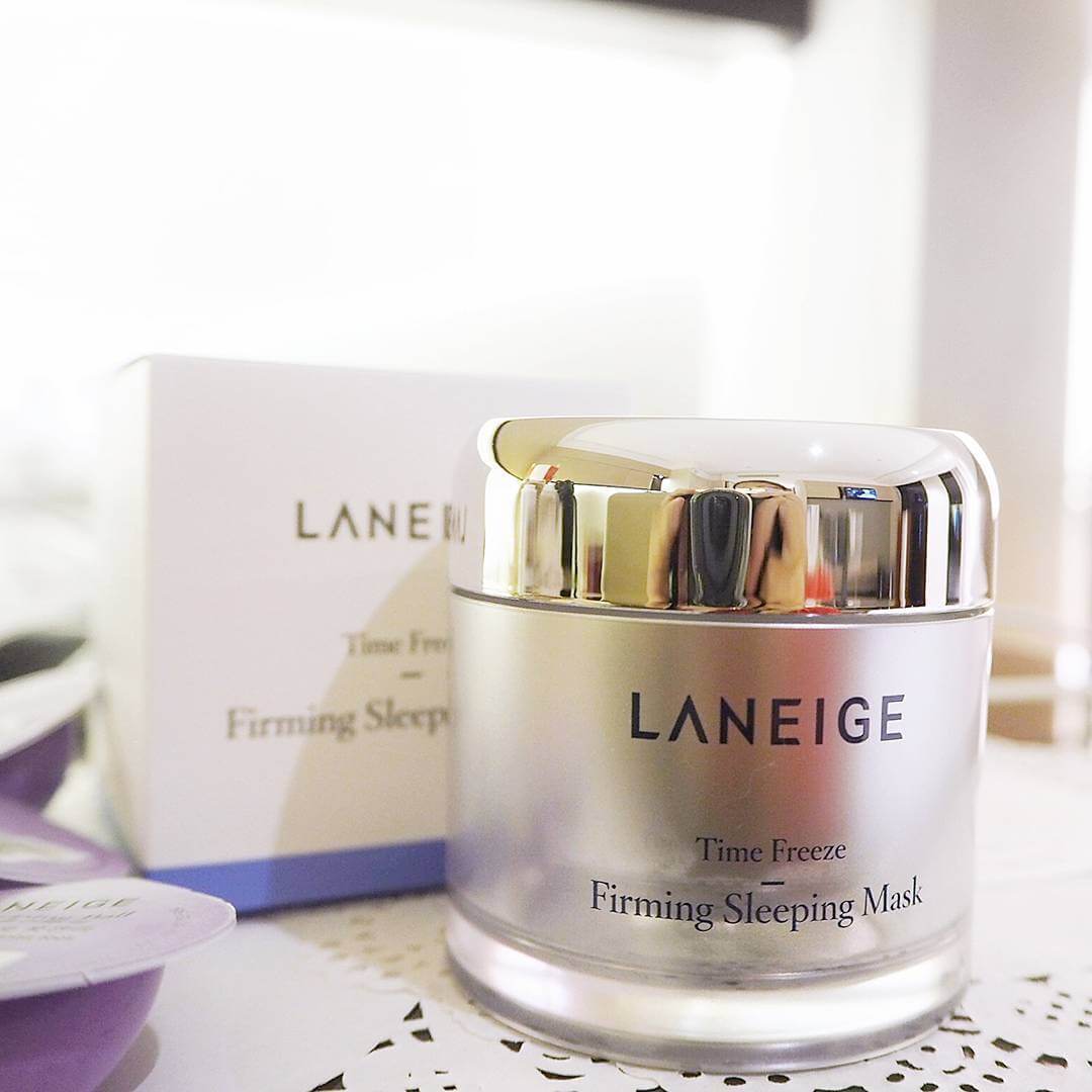 Laneige TIME FREEZE Firming Sleeping Mask 10 ml x 2 ชิ้น  สัมผัสประสบการณ์การยกกระชับผิวถึงขีดสุด ที่ผ่านการพิสูจน์ทางคลินิกแล้วว่าช่วยยกกระชับผิวให้เต่งตึง แลดูอ่อนเยาว์